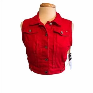 🆕️ Juniors Marilyn Monroe Red button up vest